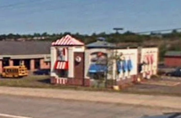 Long John Silvers - Houghton - 1301 Memorial Dr (newer photo)